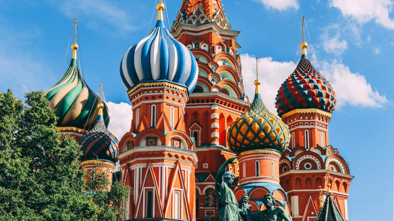 The Splendour of Saint Petersburg and Moscow