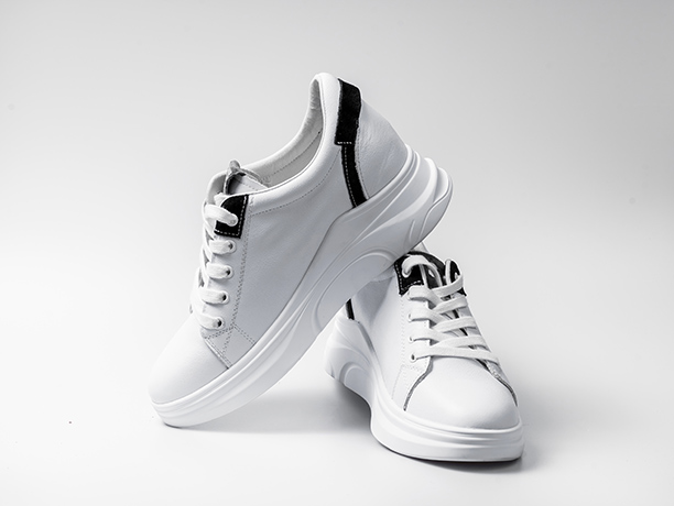 Shoe Render R2 - Image 4